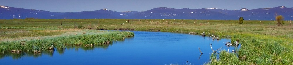 Au-delà des montagnes bleues